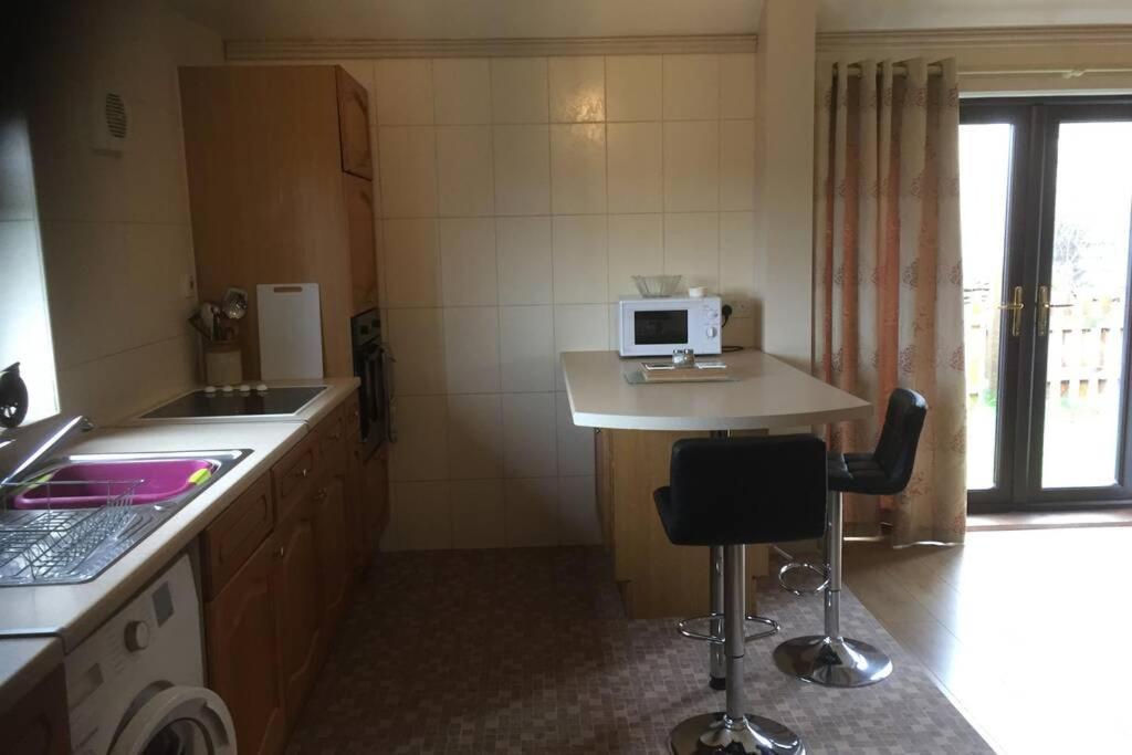 Mary'S Apartment Selby Luaran gambar
