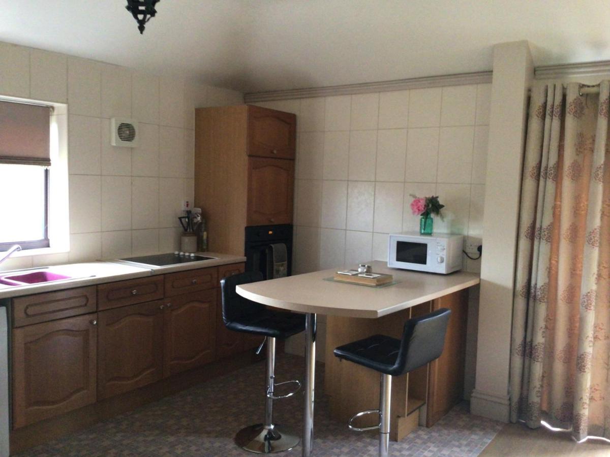 Mary'S Apartment Selby Luaran gambar
